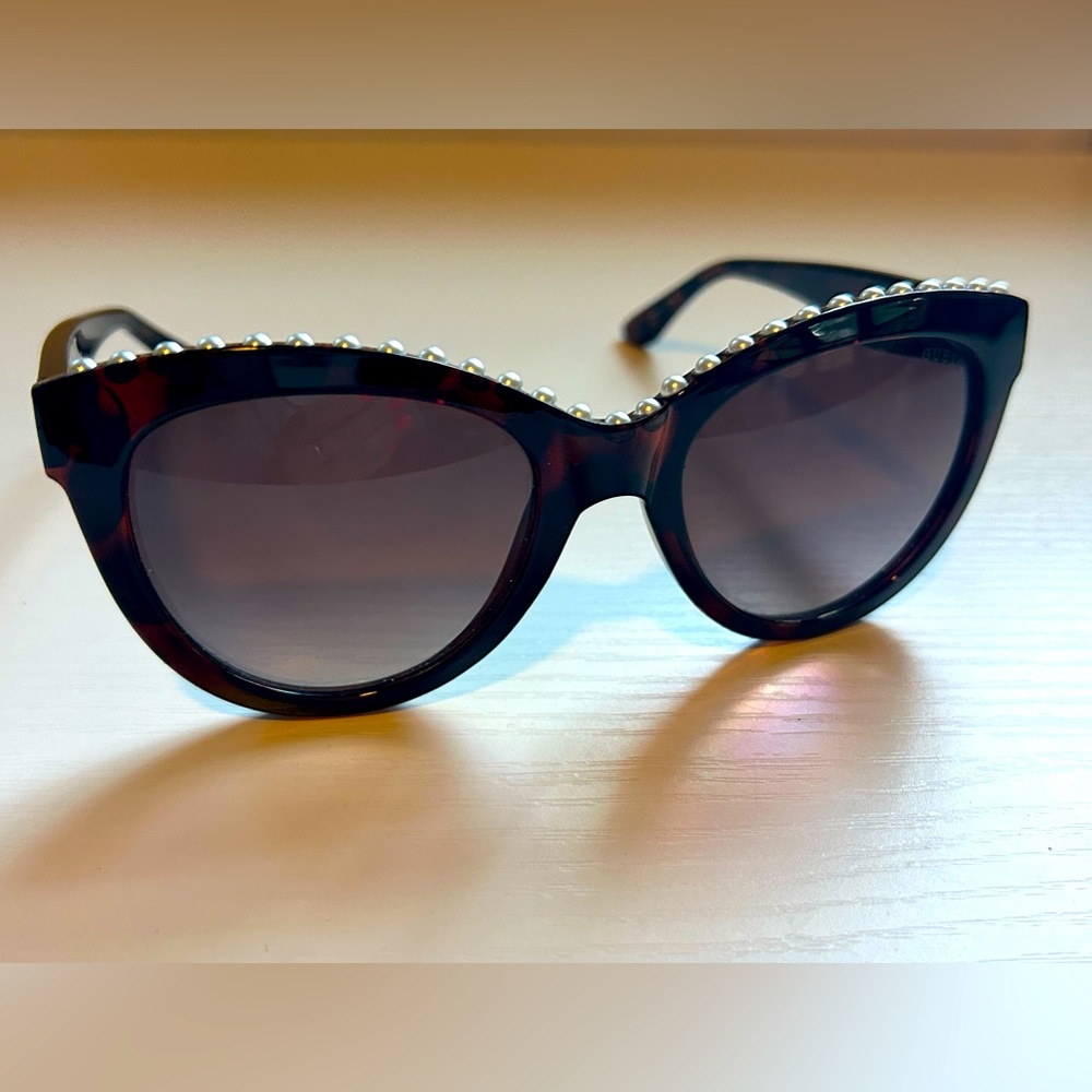 Guess‎ GF6068 52F Tortoise Pearl Plastic Cat Eye Sunglasses